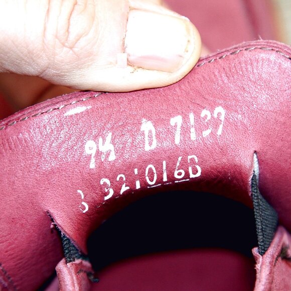 * NIB * $495 Allen Edmonds HUMBLE Boot 9.5 D Cranberry Suede *add $15 new Trees - Picture 6 of 14